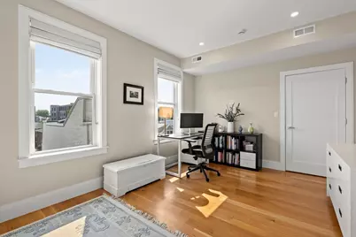 201 W 8th St #3, Boston, MA 02127 - Photo 27