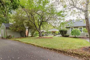 273 Center St, Hanover, MA 02339 - Photo 33