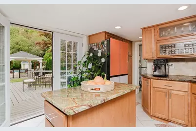 273 Center St, Hanover, MA 02339 - Photo 5