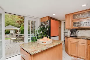 273 Center St, Hanover, MA 02339 - Photo 5