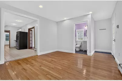 51 Metropolitan Ave, Boston, MA 02131 - Photo 15