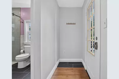 51 Metropolitan Ave, Boston, MA 02131 - Photo 17