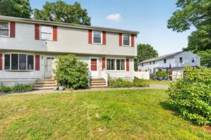 17 Pine Knoll Ln, Taunton, MA 02780 - Photo 3