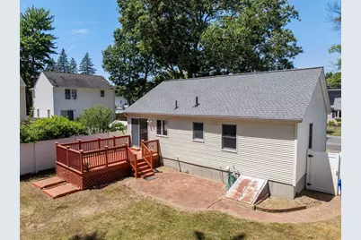 15 Herbert Av, Springfield, MA 01119 - Photo 3