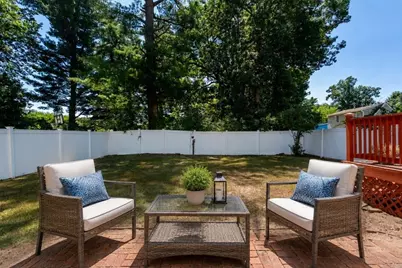 15 Herbert Av, Springfield, MA 01119 - Photo 5