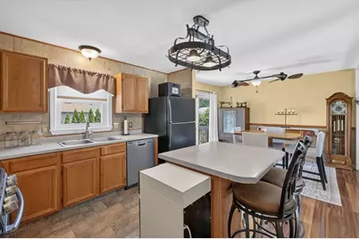 158 Amity St, Fall River, MA 02721 - Photo 7