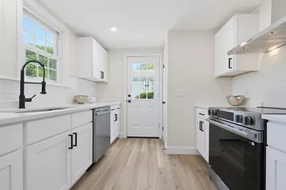 104 Fairmount Ave, Saugus, MA 01906 - Photo 15