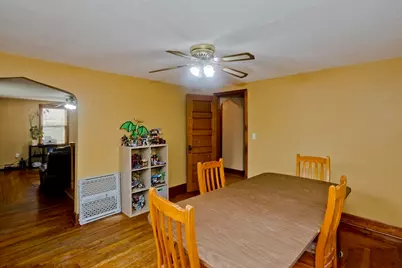 26 Grace St, Chicopee, MA 01020 - Photo 13