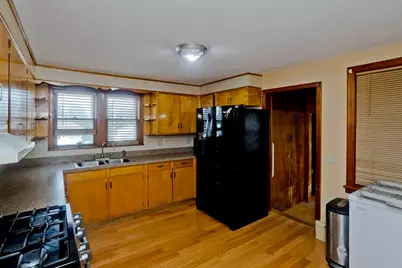 26 Grace St, Chicopee, MA 01020 - Photo 7