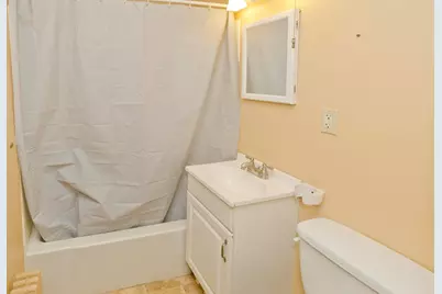 26 Grace St, Chicopee, MA 01020 - Photo 15