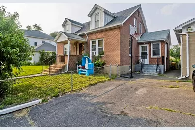 26 Grace St, Chicopee, MA 01020 - Photo 3