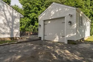 177 Hartford Ave E, Uxbridge, MA 01569 - Photo 3