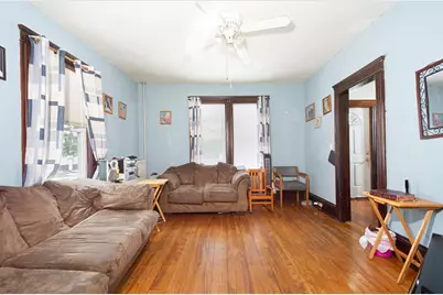 7 Clarence St, Worcester, MA 01610 - Photo 9