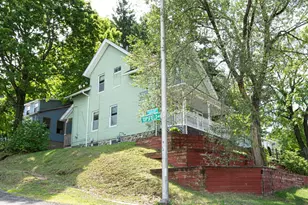 7 Clarence St, Worcester, MA 01610 - Photo 3