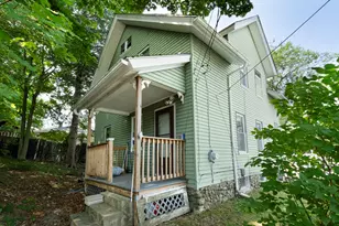 7 Clarence St, Worcester, MA 01610 - Photo 5