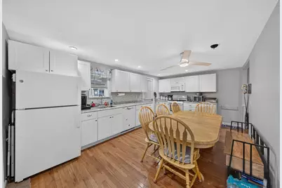 60 Harriett Ave, Burlington, MA 01803 - Photo 9