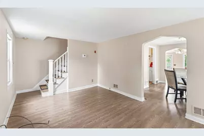 127 Sunnyside Ave, Arlington, MA 02474 - Photo 5
