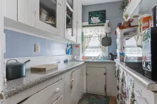 143 Division St, New Bedford, MA 02744 - Photo 9