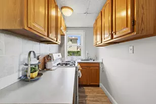 143 Division St, New Bedford, MA 02744 - Photo 9