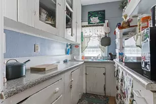 143 Division St, New Bedford, MA 02744 - Photo 17