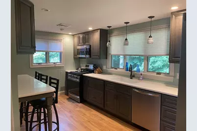 10 Brenan St, Holyoke, MA 01040 - Photo 7