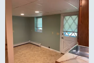 10 Brenan St, Holyoke, MA 01040 - Photo 15
