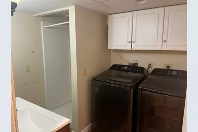 10 Brenan St, Holyoke, MA 01040 - Photo 17