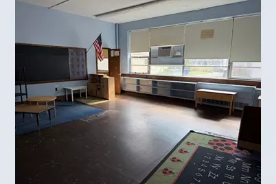 385 High St, Fall River, MA 02720 - Photo 1