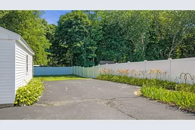 18 Nahant St, Wakefield, MA 01880 - Photo 31