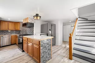 240 Montaup St, Fall River, MA 02724 - Photo 9