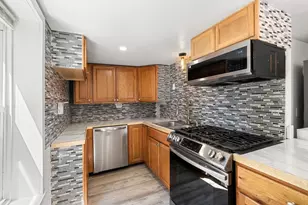 240 Montaup St, Fall River, MA 02724 - Photo 11