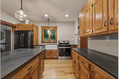 2 Biltmore Rd, Worcester, MA 01602 - Photo 7