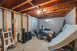 75 Knollwood St, Springfield, MA 01104 - Photo 29