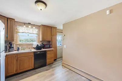 75 Knollwood St, Springfield, MA 01104 - Photo 7