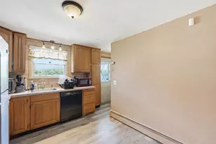 75 Knollwood St, Springfield, MA 01104 - Photo 7