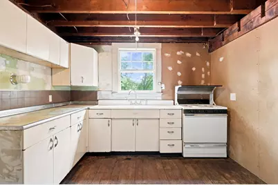 62 Bennett St S, Gloucester, MA 01930 - Photo 11