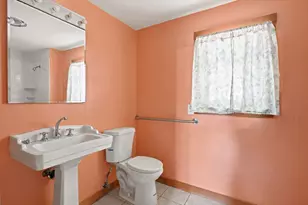 62 Bennett St S, Gloucester, MA 01930 - Photo 13