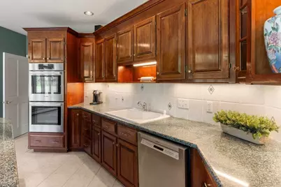 16 Longmeadow Rd, Milton, MA 02186 - Photo 11
