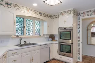 208 Tanglewood Dr, Longmeadow, MA 01106 - Photo 9