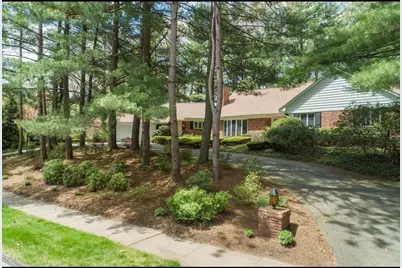 208 Tanglewood Dr, Longmeadow, MA 01106 - Photo 1