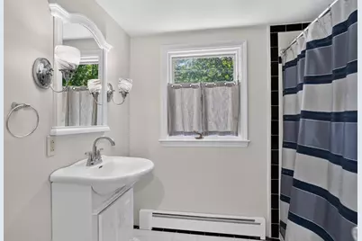 66 Sewall St, Shrewsbury, MA 01545 - Photo 11