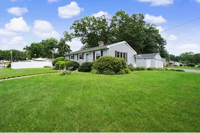 35 Park Forest Rd, Springfield, MA 01118 - Photo 39
