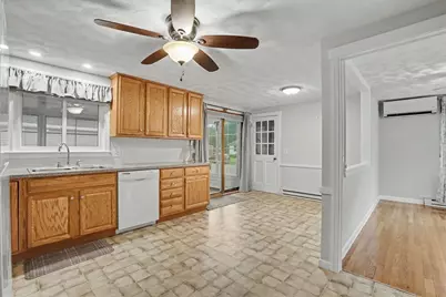 35 Park Forest Rd, Springfield, MA 01118 - Photo 11