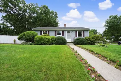 35 Park Forest Rd, Springfield, MA 01118 - Photo 1