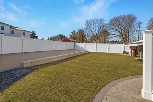 875 Granite St, Braintree, MA 02184 - Photo 15