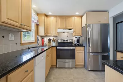 41 Castlewood Dr, Billerica, MA 01821 - Photo 7