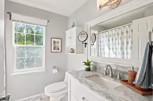 2 Chapman Pl, Leominster, MA 01453 - Photo 13