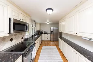 92 Brook St, Hudson, MA 01749 - Photo 13