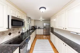 92 Brook St, Hudson, MA 01749 - Photo 13