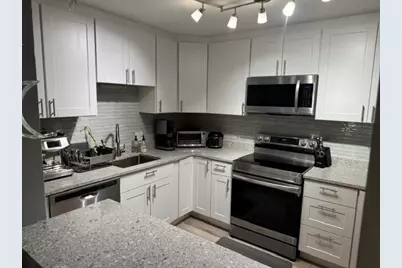 595 Revere Beach Pkwy #33, Revere, MA 02151 - Photo 5